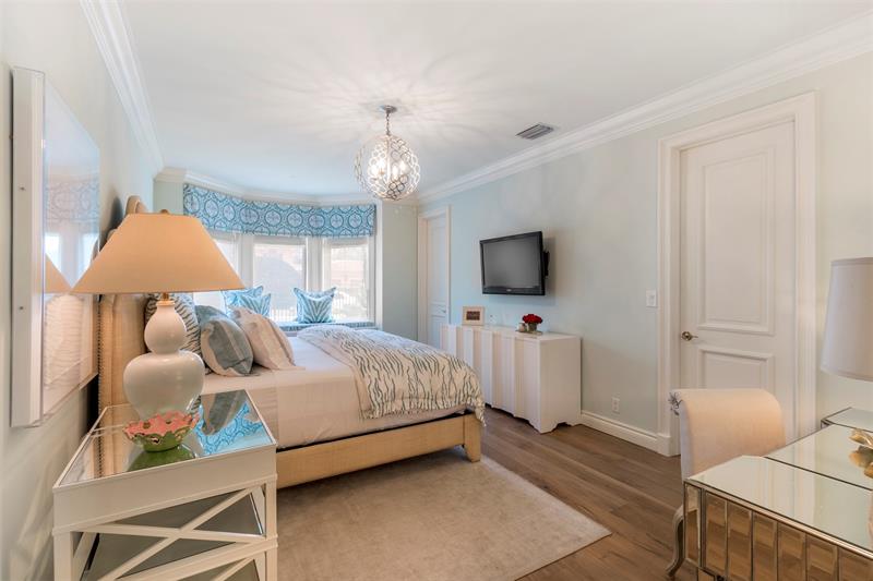 Image 37 of 79 For 15 Pelican Dr