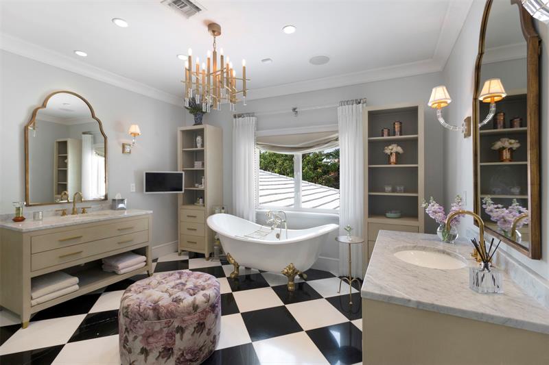 Image 50 of 79 For 15 Pelican Dr