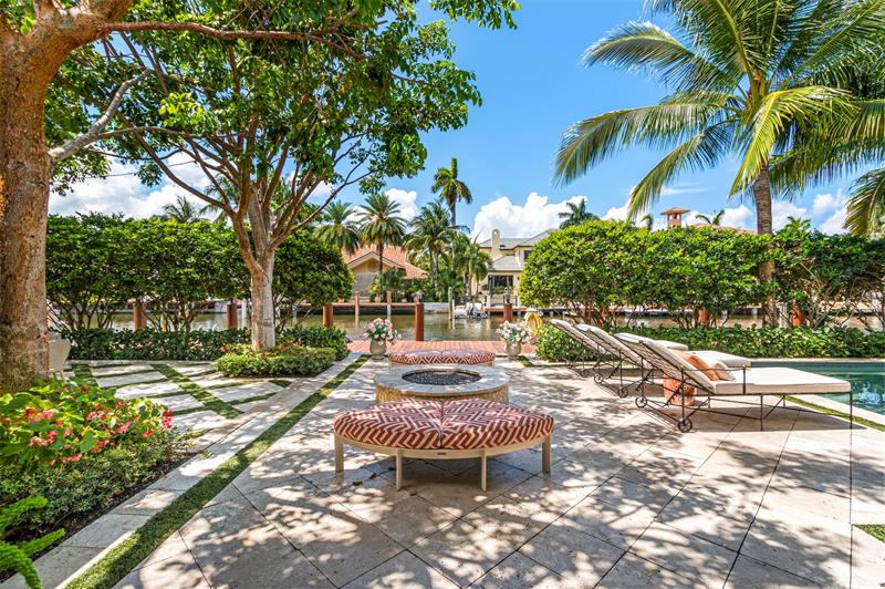 Image 7 of 79 For 15 Pelican Dr