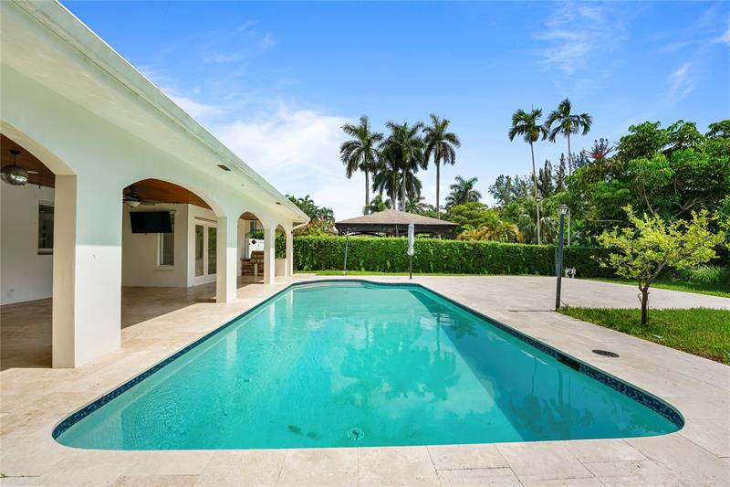 Image 33 of 63 For 1120 Tropical Way