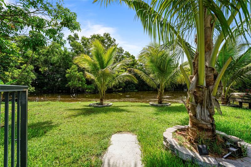 Image 42 of 63 For 1120 Tropical Way