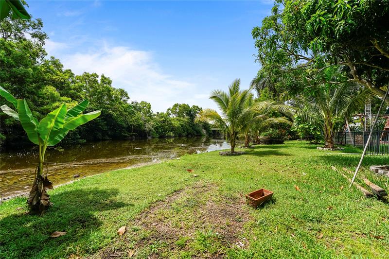 Image 43 of 63 For 1120 Tropical Way