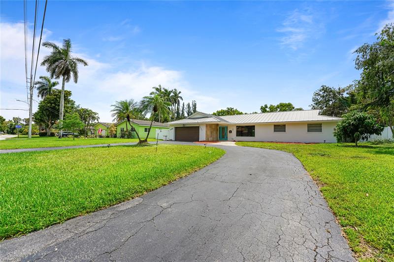 Image 47 of 63 For 1120 Tropical Way