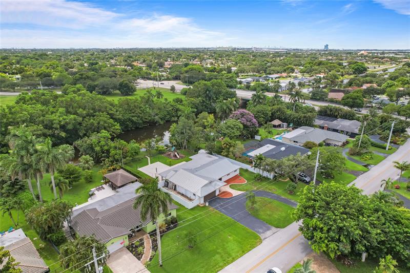 Image 55 of 63 For 1120 Tropical Way