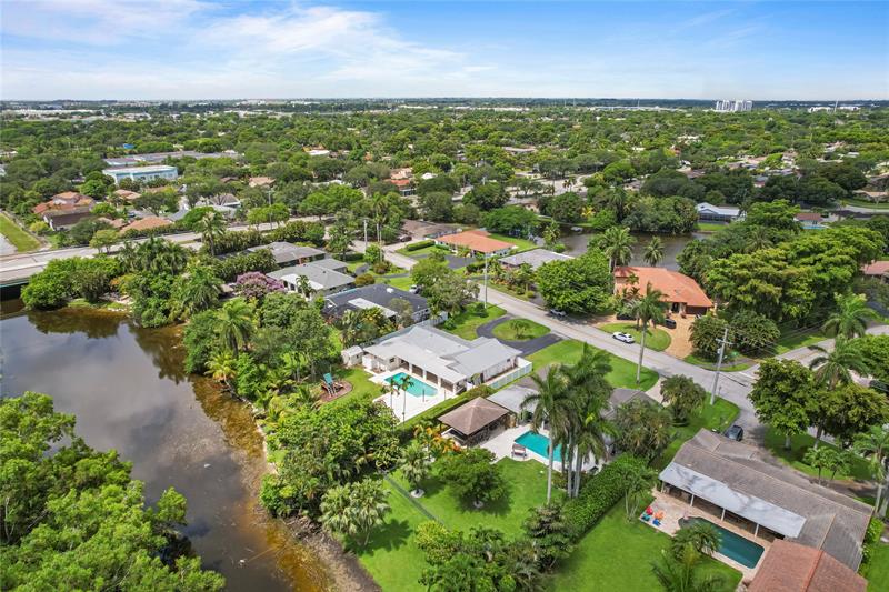 Image 61 of 63 For 1120 Tropical Way