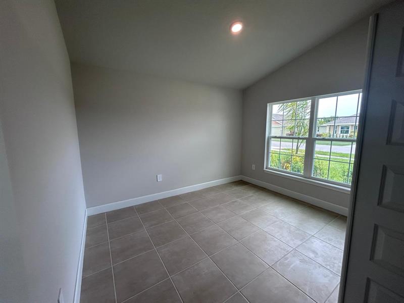 Image 4 of 13 For 5531 Lugo St