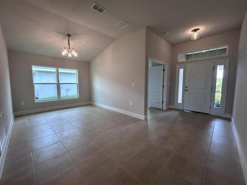 Image 5 of 13 For 5531 Lugo St