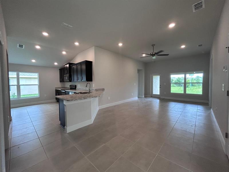 Image 8 of 13 For 5531 Lugo St