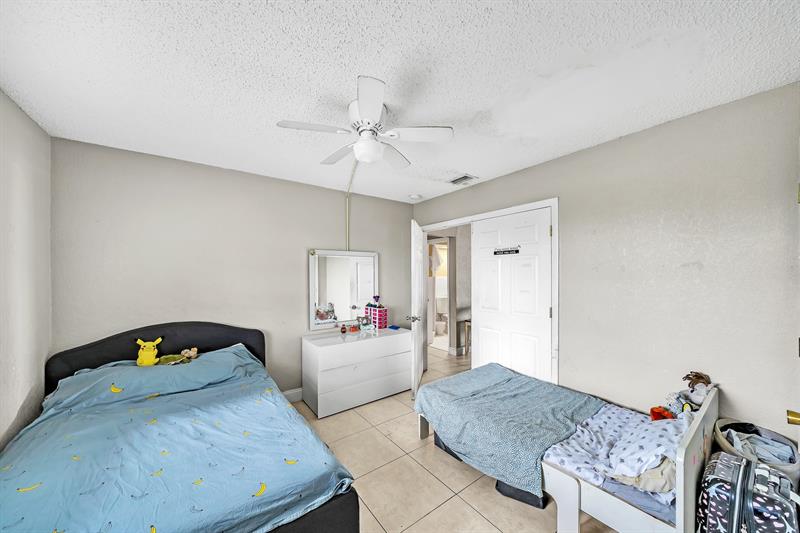 Image 21 of 28 For 2175 56 St  203