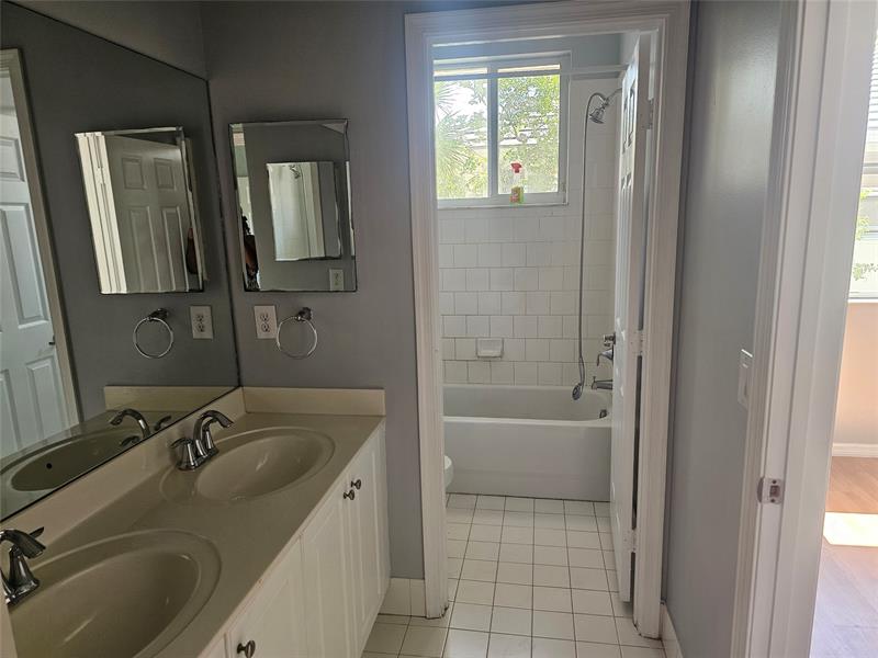 Image 12 of 14 For 3021 30th Ave  3021
