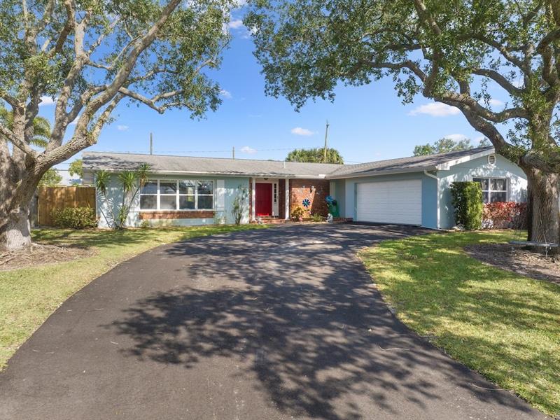 Details for 726 10th Ct  , Vero Beach, FL 32962