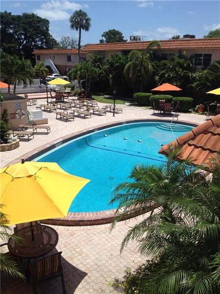 Image 14 of 17 For 659 Oakland Park Blvd  103 C