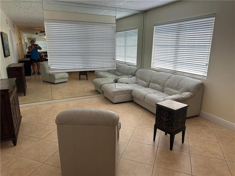 Image 3 of 17 For 659 Oakland Park Blvd  103 C