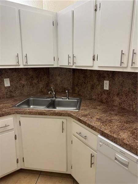 Image 8 of 17 For 659 Oakland Park Blvd  103 C