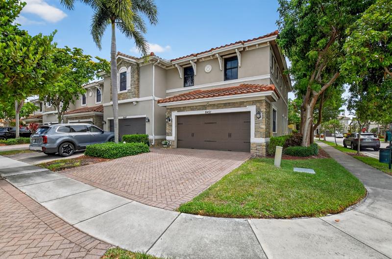 Image 3 of 70 For 8451 Blue Cove Way