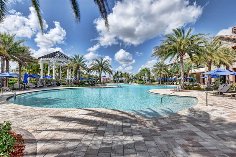 Image 37 of 70 For 8451 Blue Cove Way
