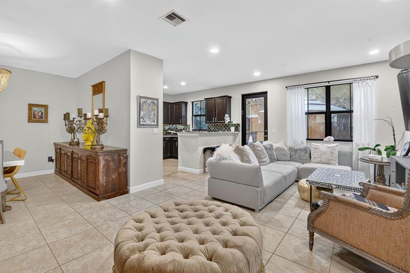 Image 8 of 70 For 8451 Blue Cove Way