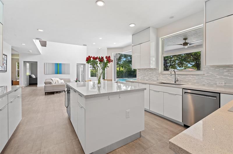 Image 10 of 56 For 2683 Meadowood Ct