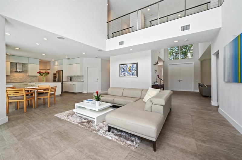 Image 15 of 56 For 2683 Meadowood Ct
