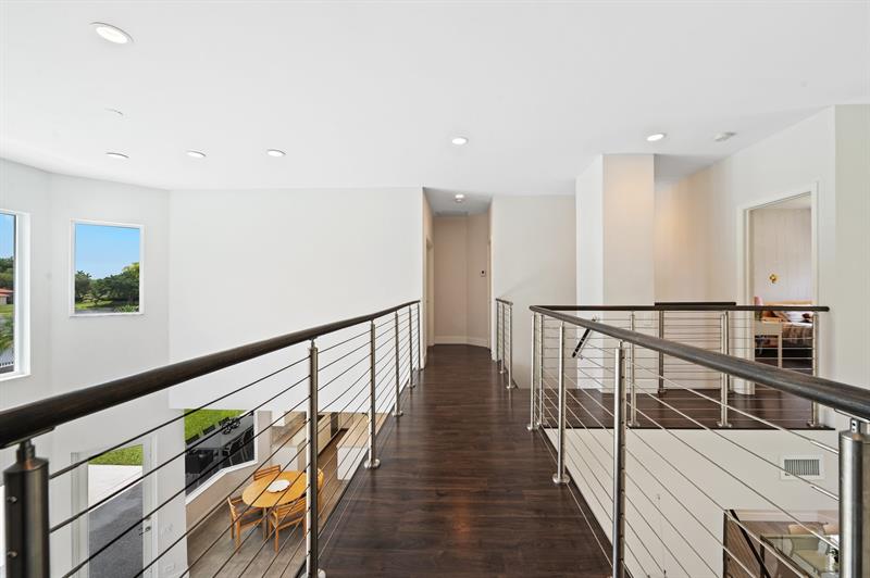 Image 23 of 56 For 2683 Meadowood Ct
