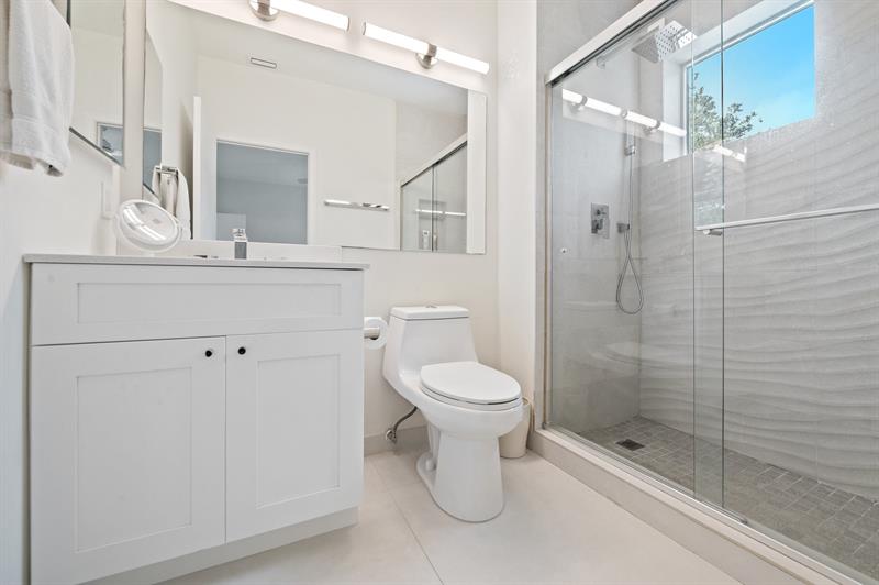 Image 25 of 56 For 2683 Meadowood Ct