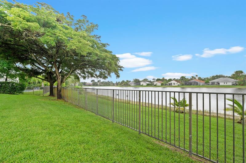 Image 41 of 56 For 2683 Meadowood Ct