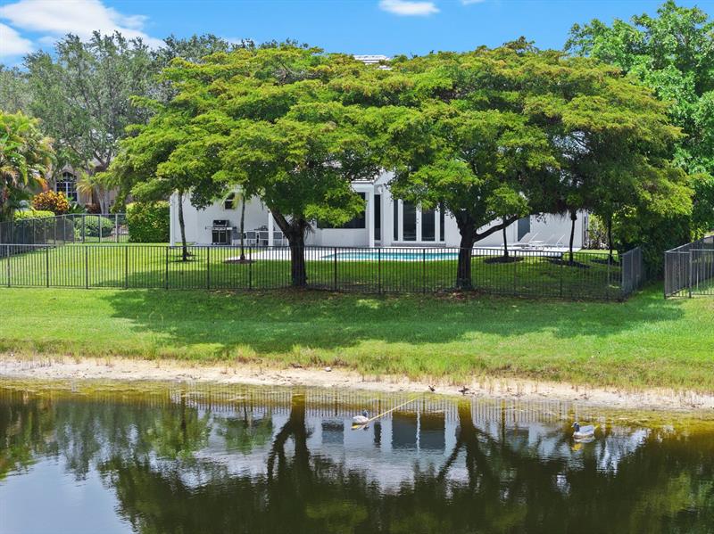 Image 50 of 56 For 2683 Meadowood Ct