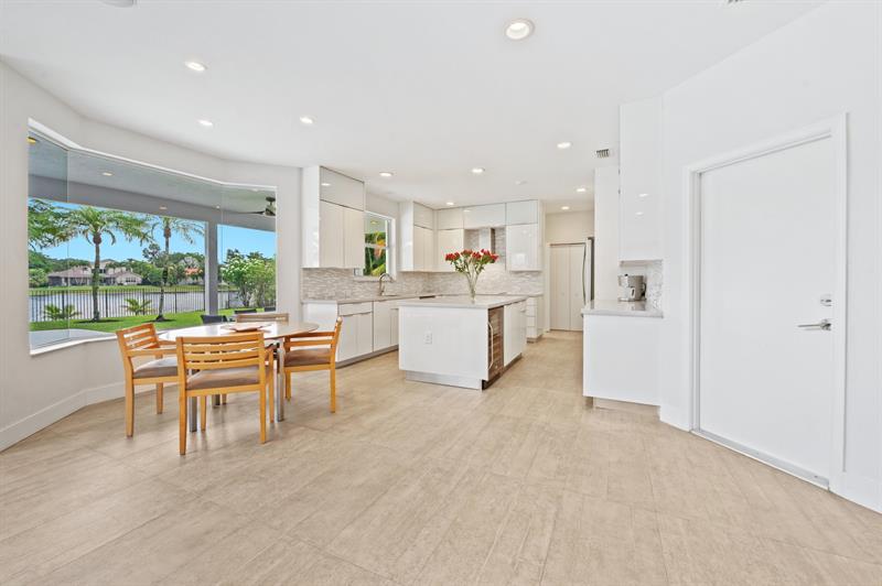Image 8 of 56 For 2683 Meadowood Ct