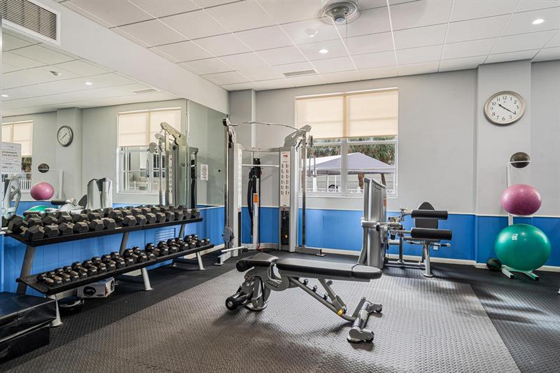 Image 31 of 42 For 4250 Galt Ocean Dr  4e