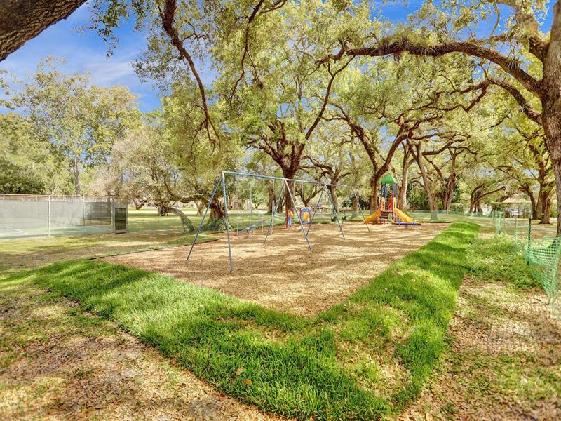 Image 35 of 45 For 9330 Lagoon Pl  301