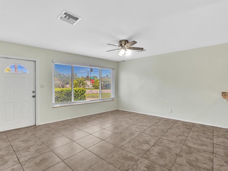 Image 13 of 47 For 1513 30th Ct