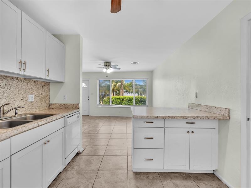 Image 19 of 47 For 1513 30th Ct