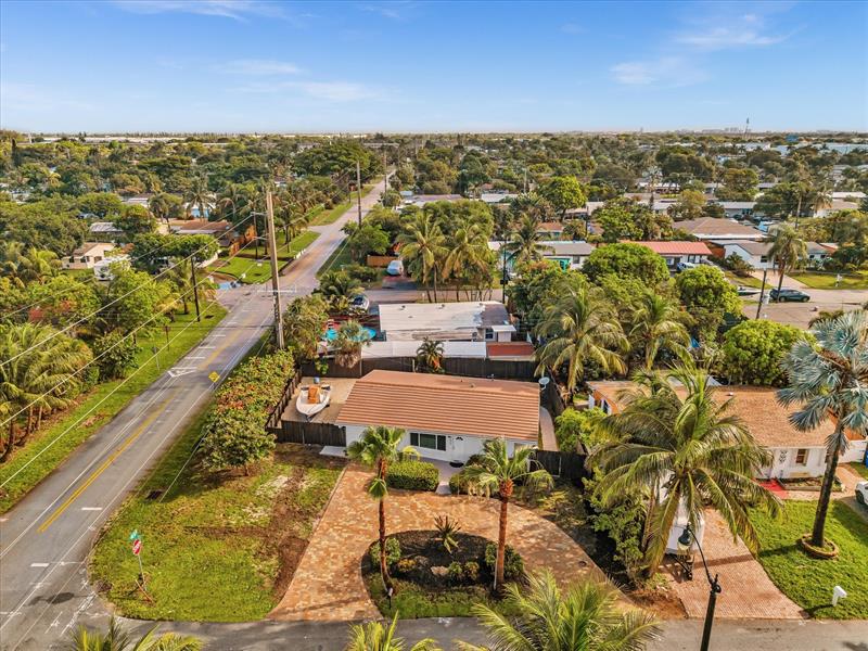 Image 3 of 47 For 1513 30th Ct