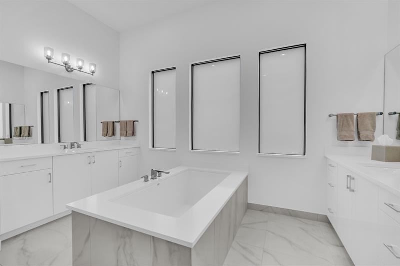Image 24 of 48 For 11368 Apricot Valley Dr