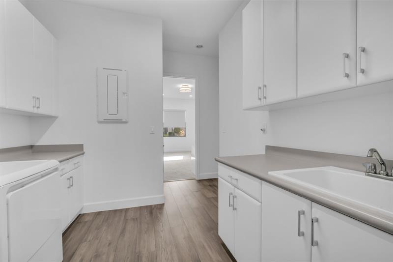 Image 34 of 48 For 11368 Apricot Valley Dr