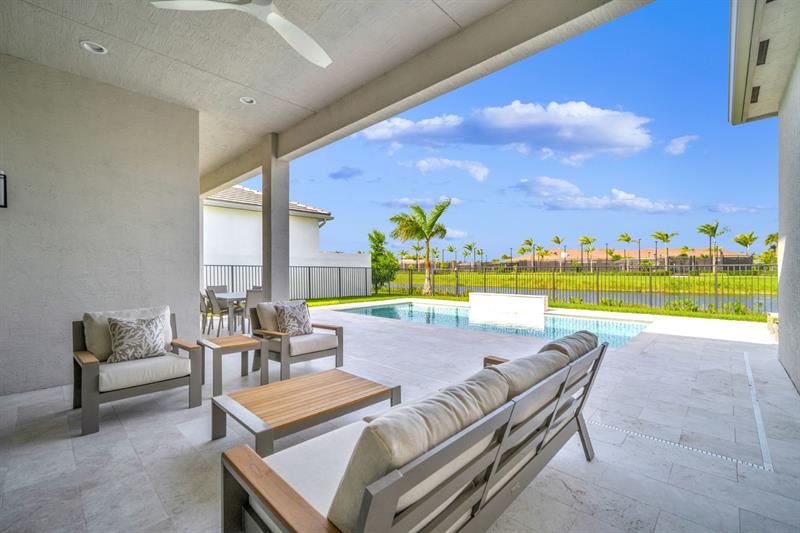 Image 41 of 48 For 11368 Apricot Valley Dr