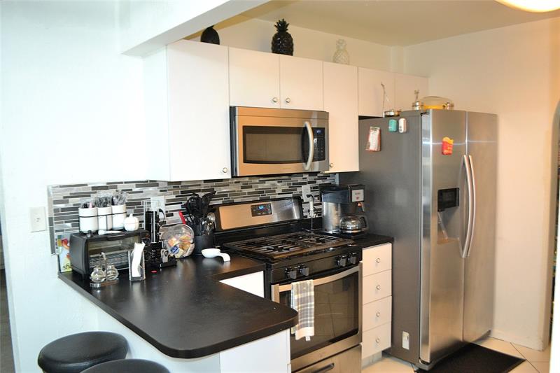 Image 3 of 22 For 17330 17th Ave