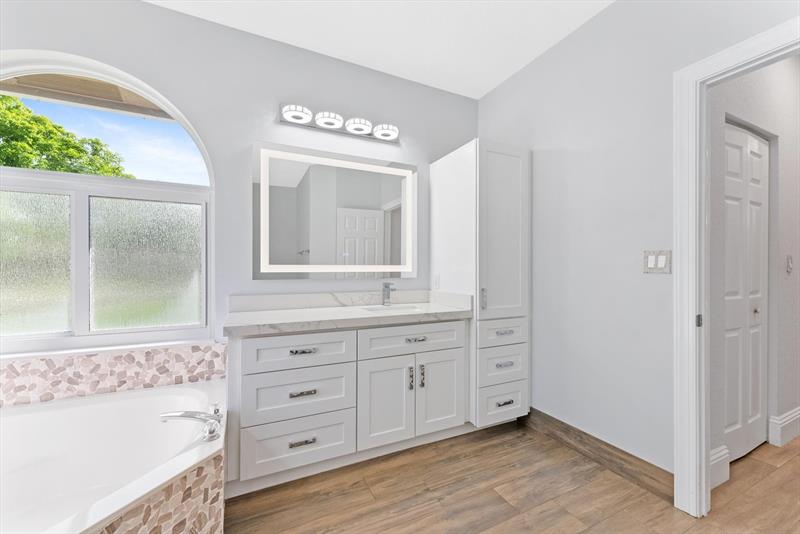 Image 29 of 50 For 6689 70th Pl