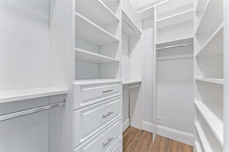 Image 30 of 50 For 6689 70th Pl