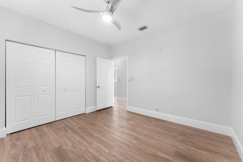 Image 36 of 50 For 6689 70th Pl