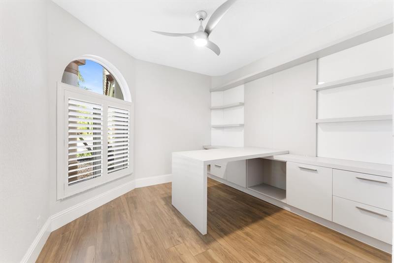 Image 37 of 50 For 6689 70th Pl