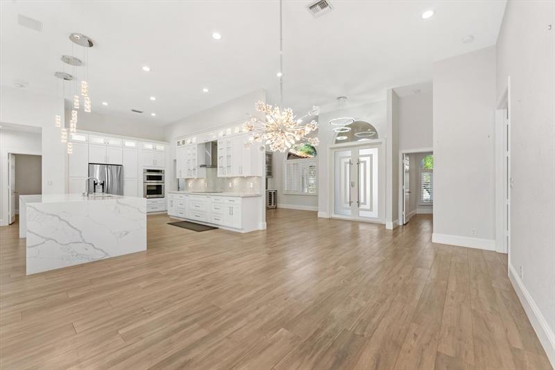 Image 5 of 50 For 6689 70th Pl