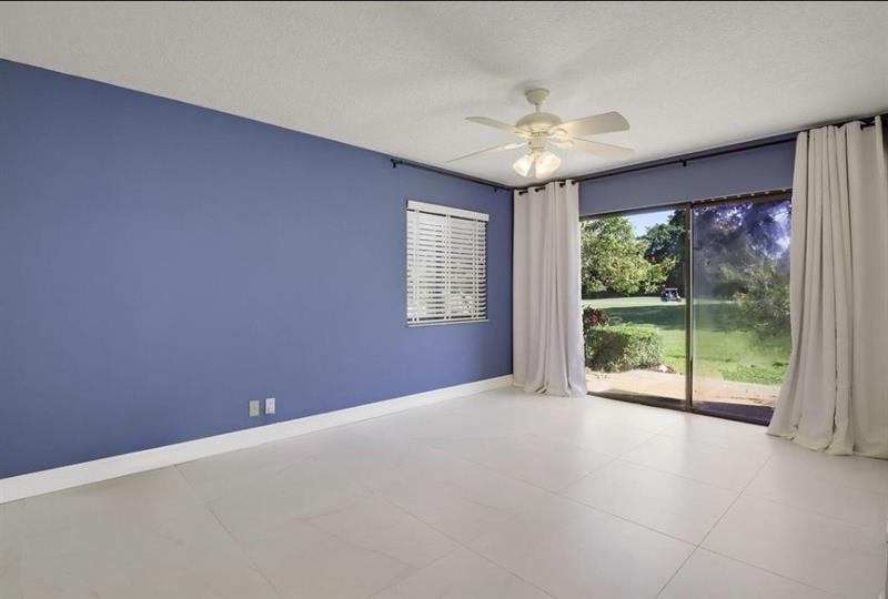 Image 40 of 49 For 5270 Fountains Dr  102