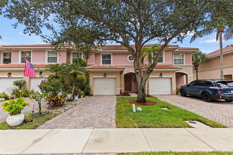 Image 3 of 44 For 2504 Seminole Palms Dr  2504