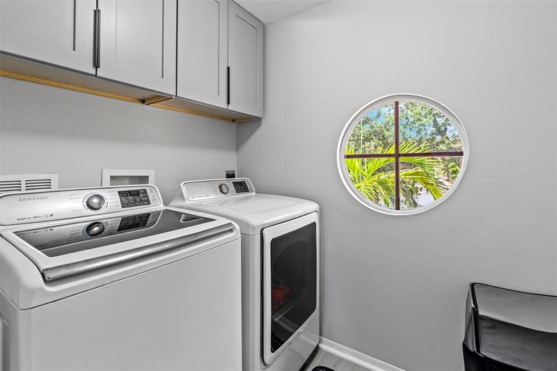 Image 31 of 44 For 2504 Seminole Palms Dr  2504