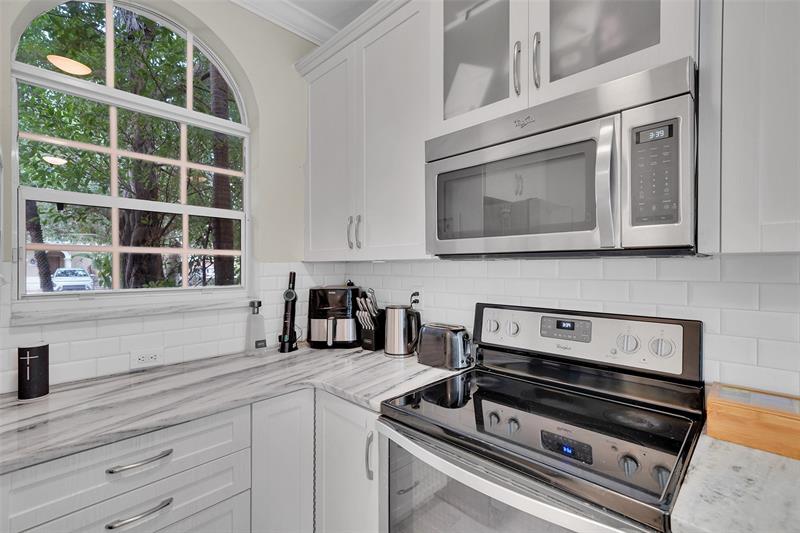 Image 22 of 55 For 14132 51st Ln  14132