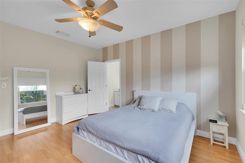 Image 29 of 55 For 14132 51st Ln  14132