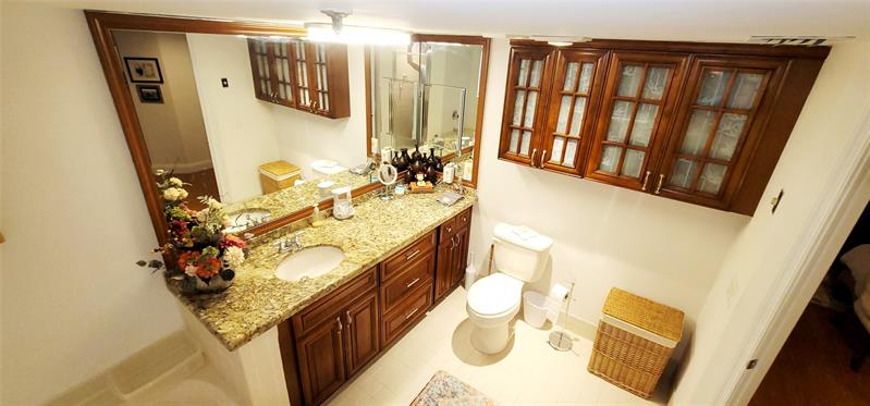 Image 10 of 25 For 7519 La Paz Boulevard  201