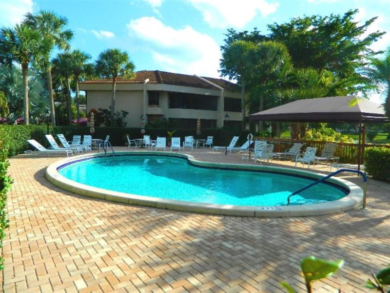 Image 21 of 25 For 7519 La Paz Boulevard  201