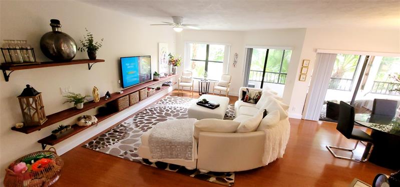 Image 4 of 25 For 7519 La Paz Boulevard  201
